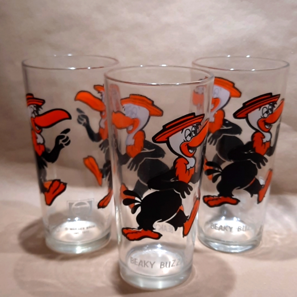 Vintage Looney Toons drinking glasses